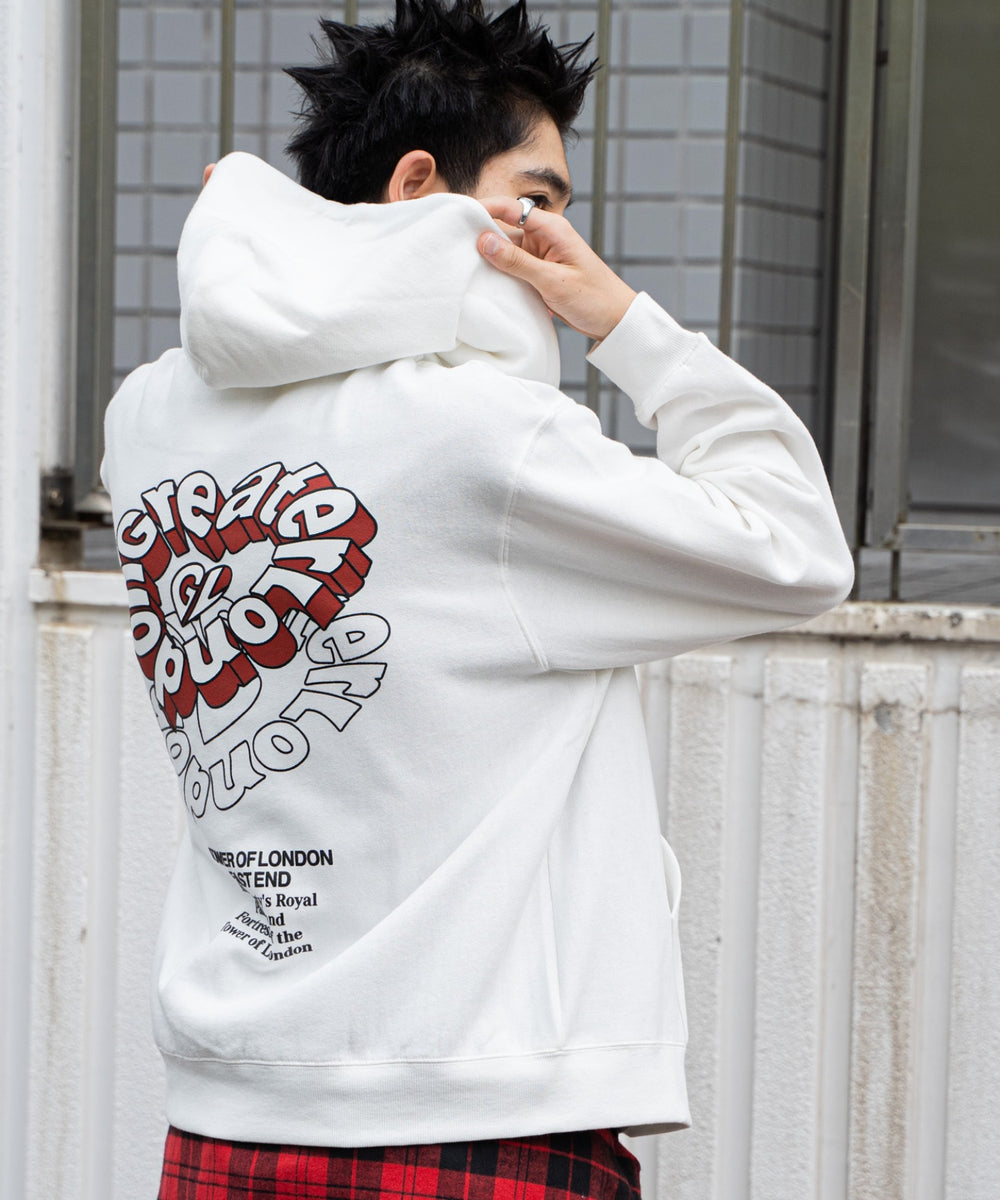 ホワイト モデル：180cm L着用