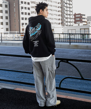 ブラック モデル：180cm L着用