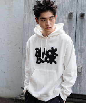 ホワイト モデル：180cm L着用