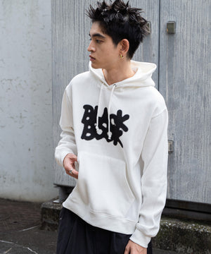 ホワイト モデル：180cm L着用