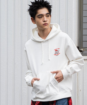 ホワイト モデル：180cm L着用