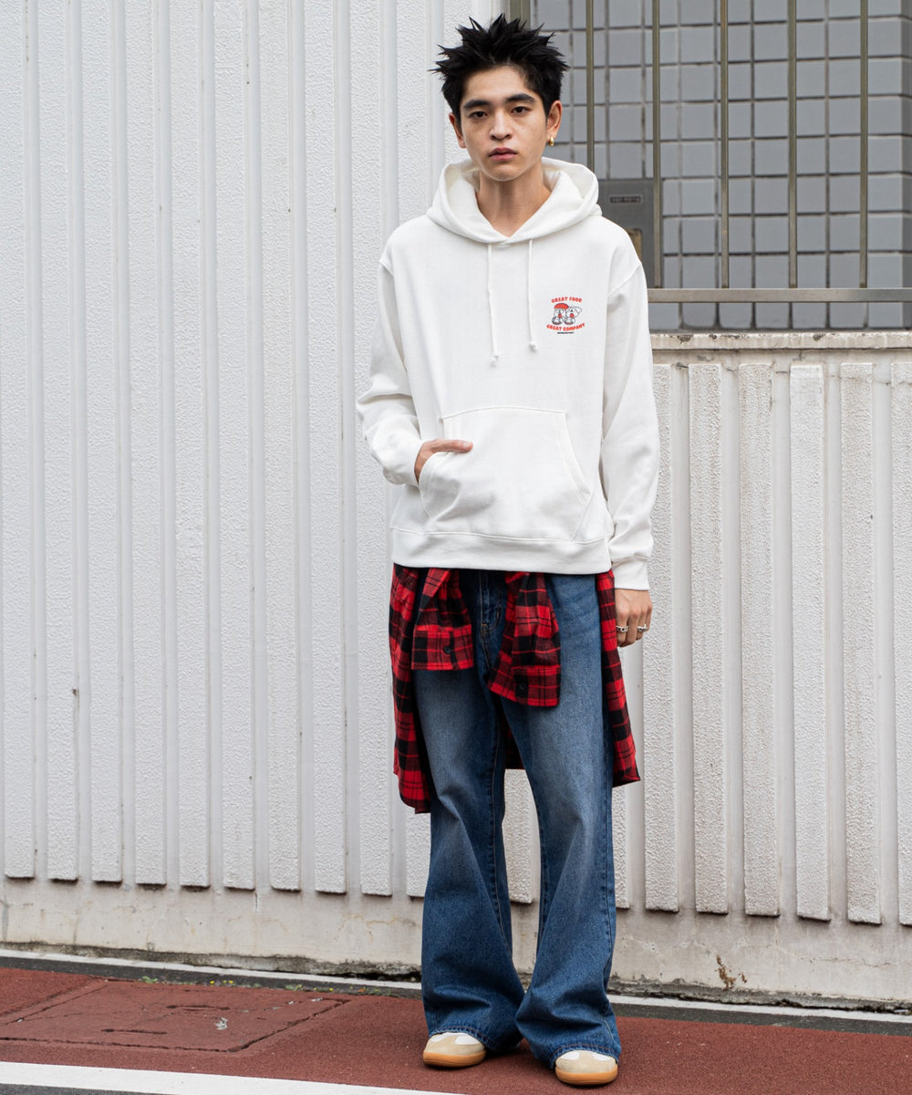 ホワイト モデル：180cm L着用