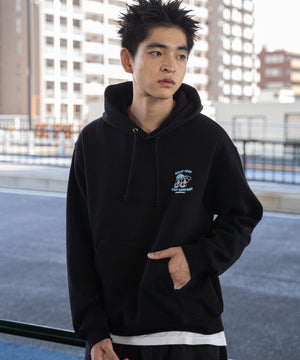 ブラック モデル：180cm L着用