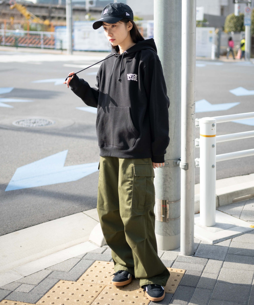 ブラック モデル：161cm L着用