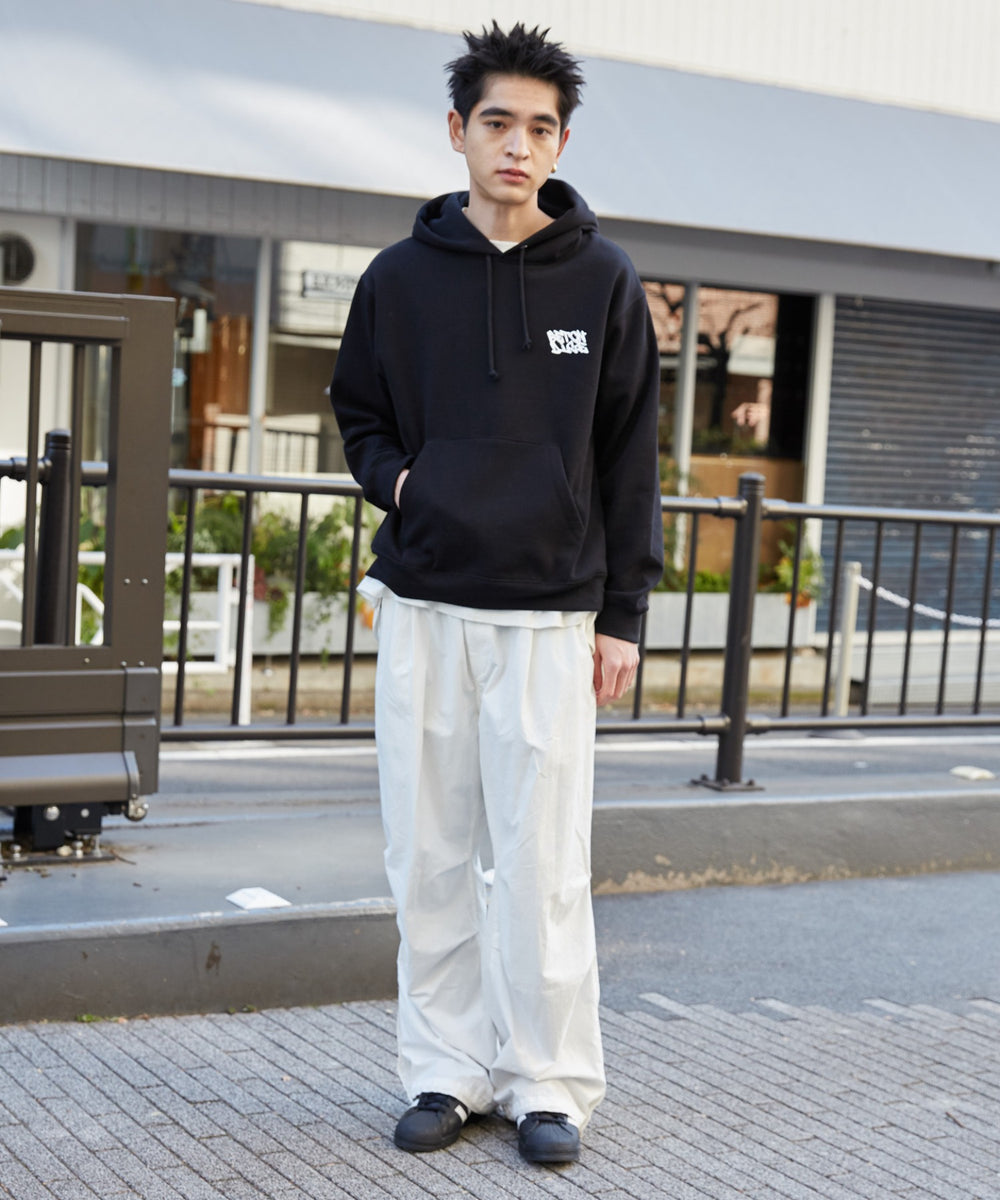 ブラック モデル：180cm L着用