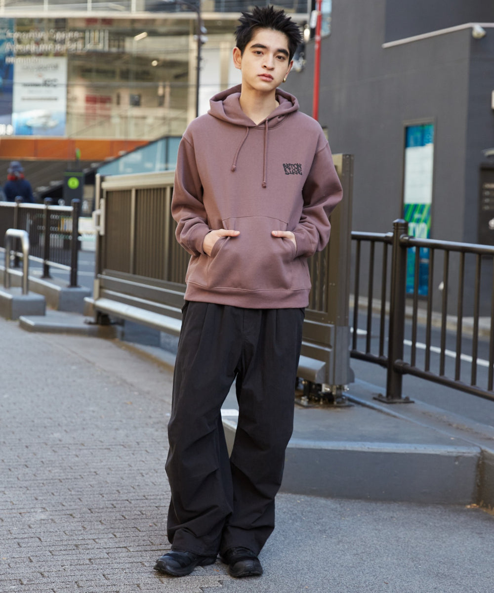 ブラウン モデル：180cm L着用