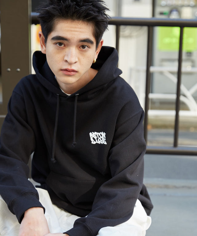 ブラック モデル：180cm L着用