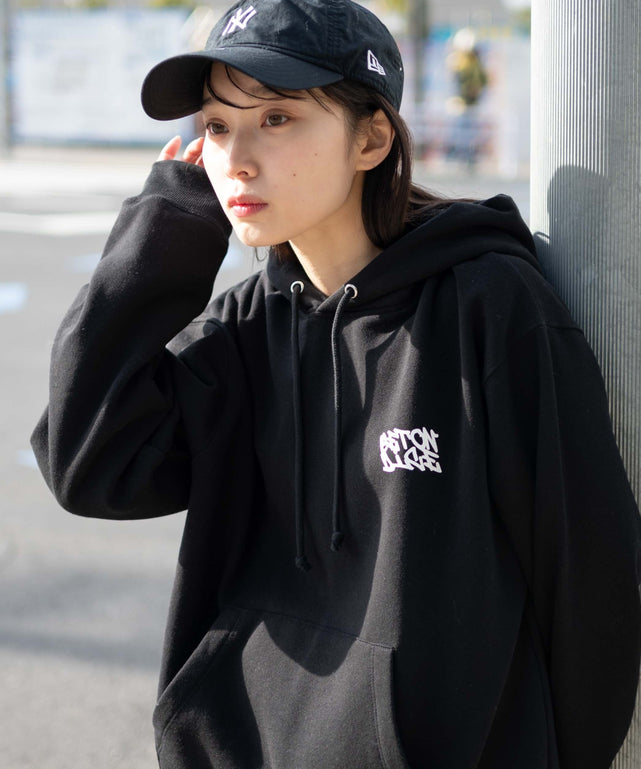 ブラック モデル：161cm L着用