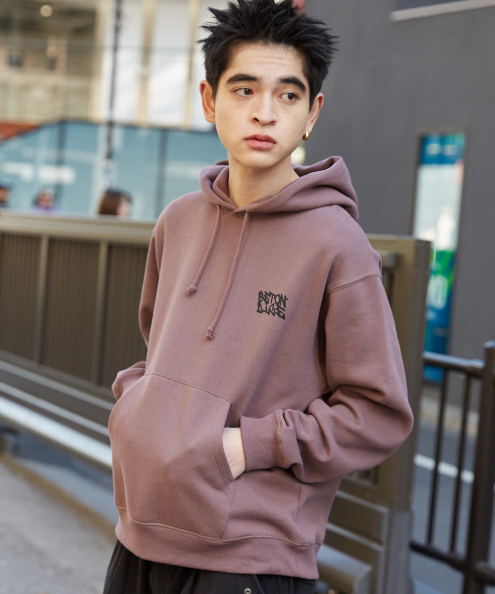 ブラウン モデル：180cm L着用