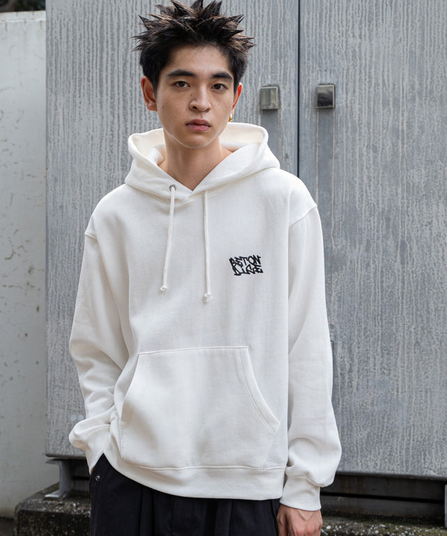 ホワイト モデル：180cm L着用