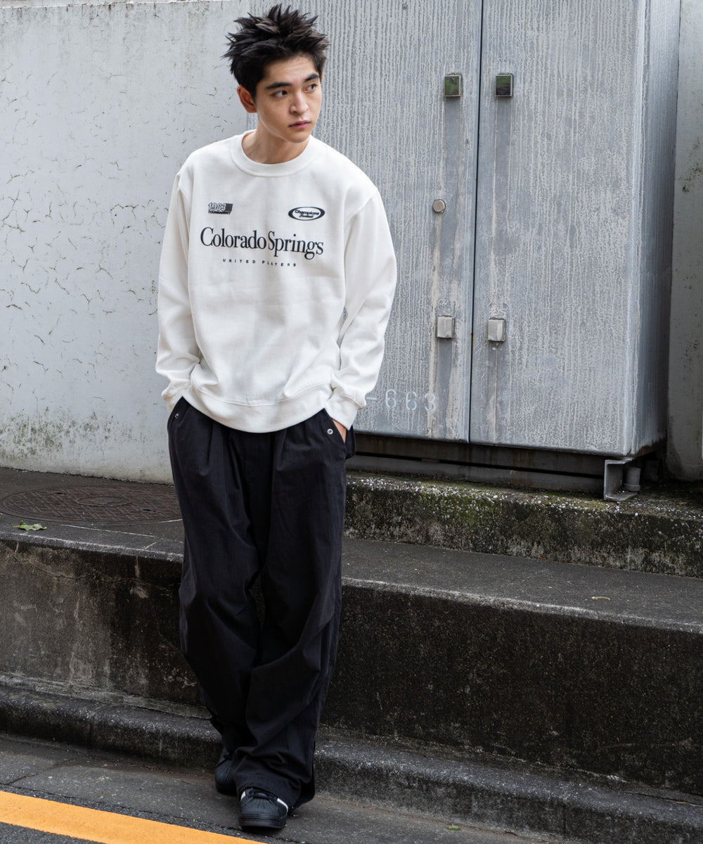 ホワイト モデル：180cm L着用