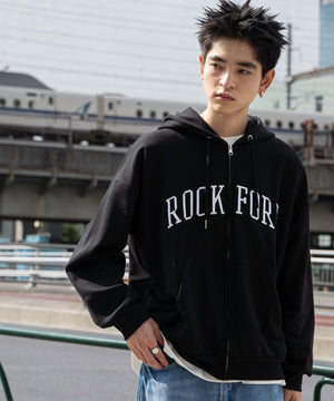 ブラック モデル：180cm L着用