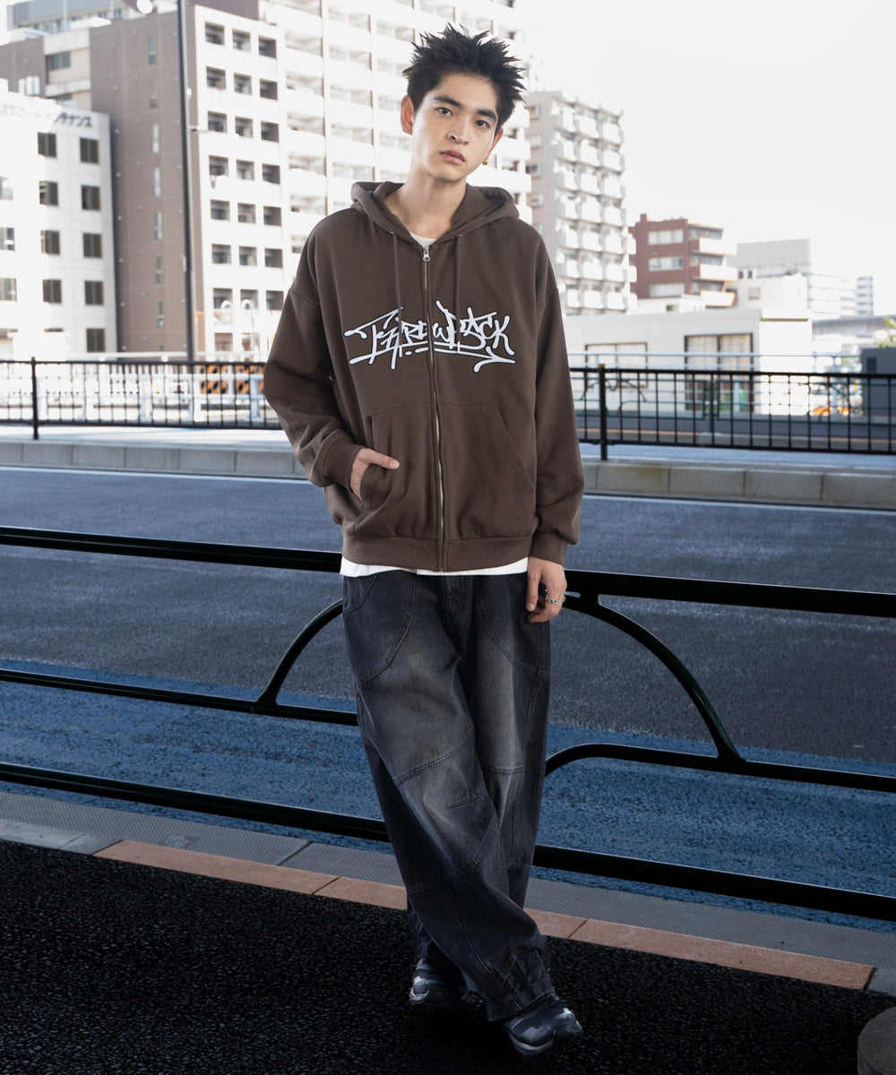 ブラウン モデル：180cm L着用