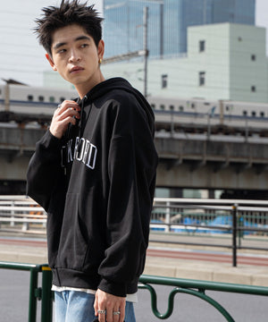 ブラック モデル：180cm L着用