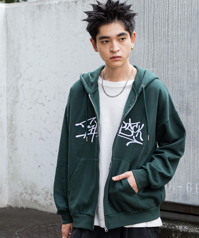 Dグリーン モデル：180cm L着用