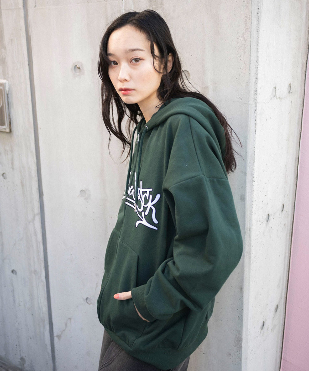 Dグリーン モデル：161cm L着用