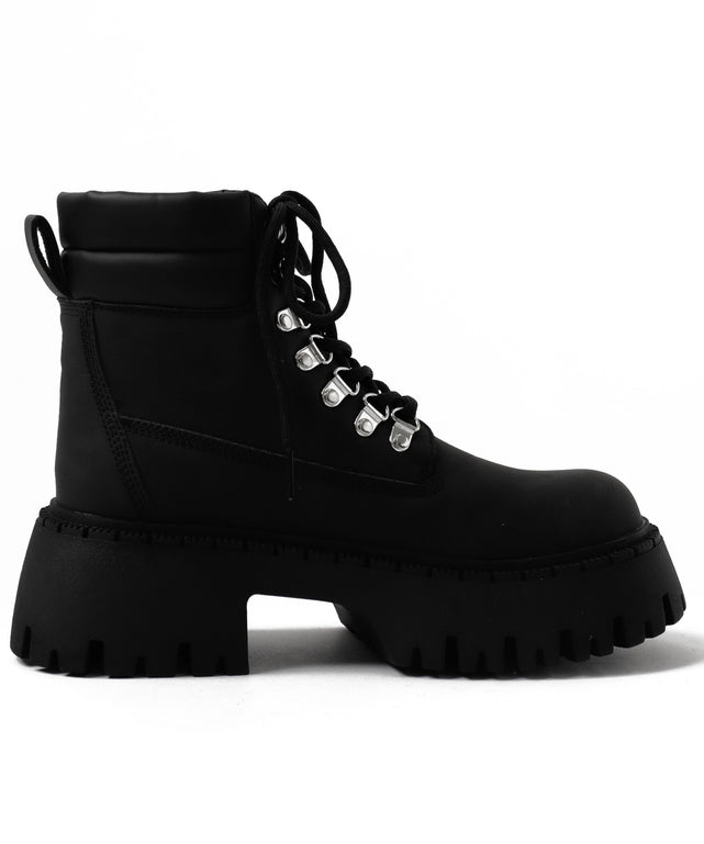 厚底トレッキングブーツ