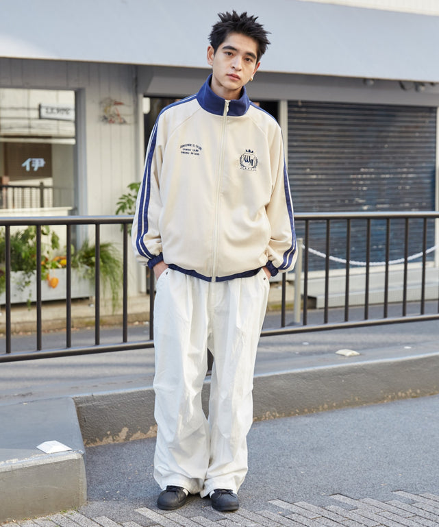 ホワイトアイボリー モデル：180cm L着用