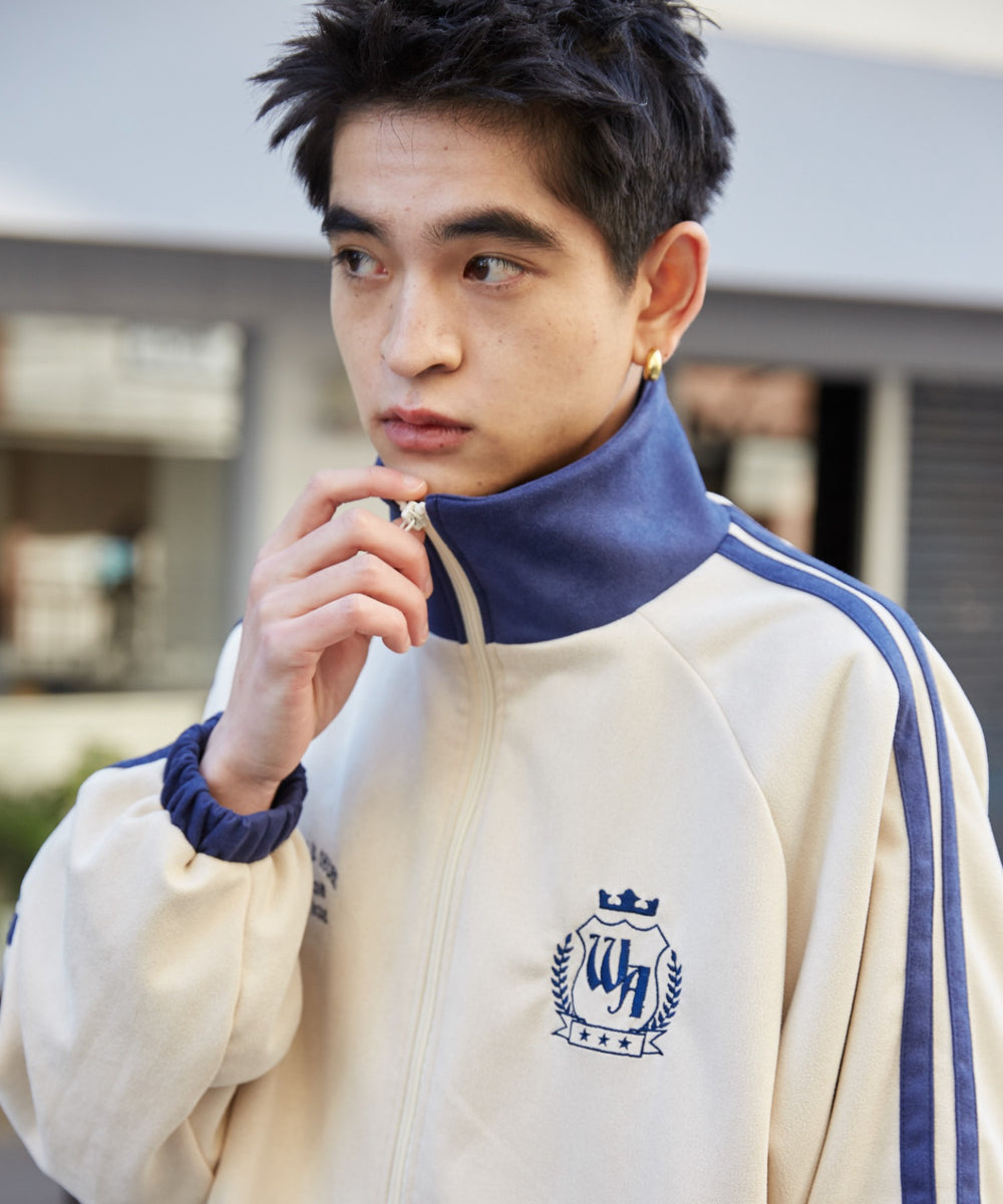 ホワイトアイボリー モデル：180cm L着用