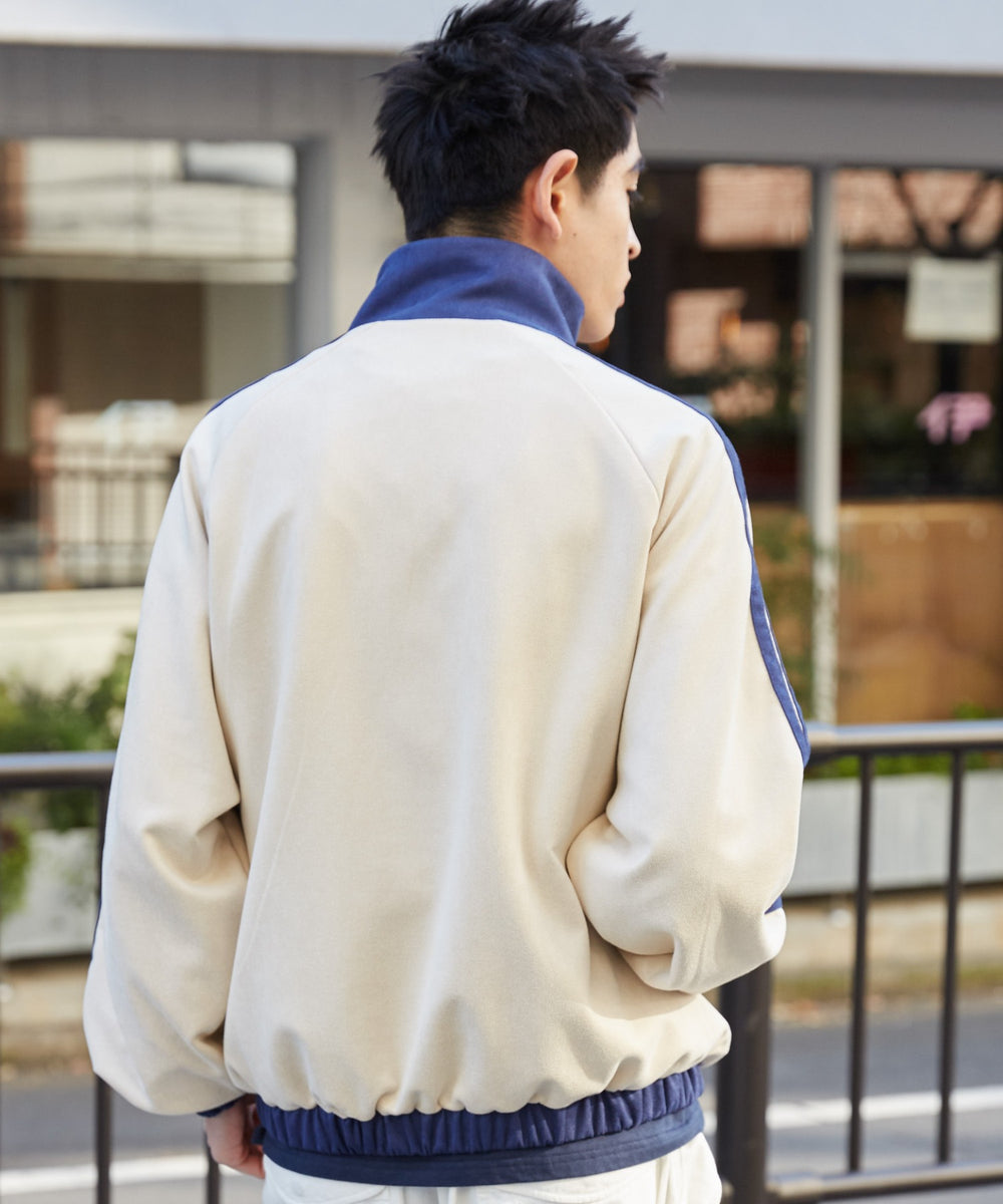 ホワイトアイボリー モデル：180cm L着用