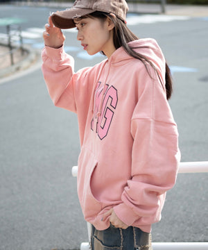 ピンク モデル：161cm L着用