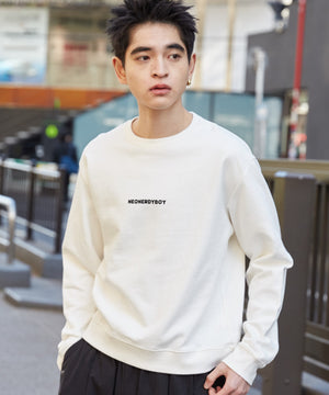 ホワイト モデル：180cm L着用