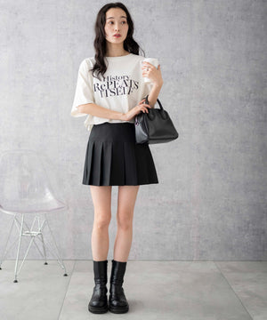 オフホワイト　モデル:161cm M着用