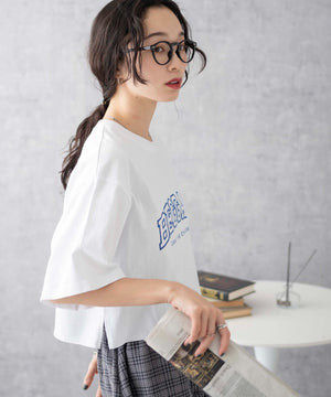 ホワイト　モデル:161cm M着用