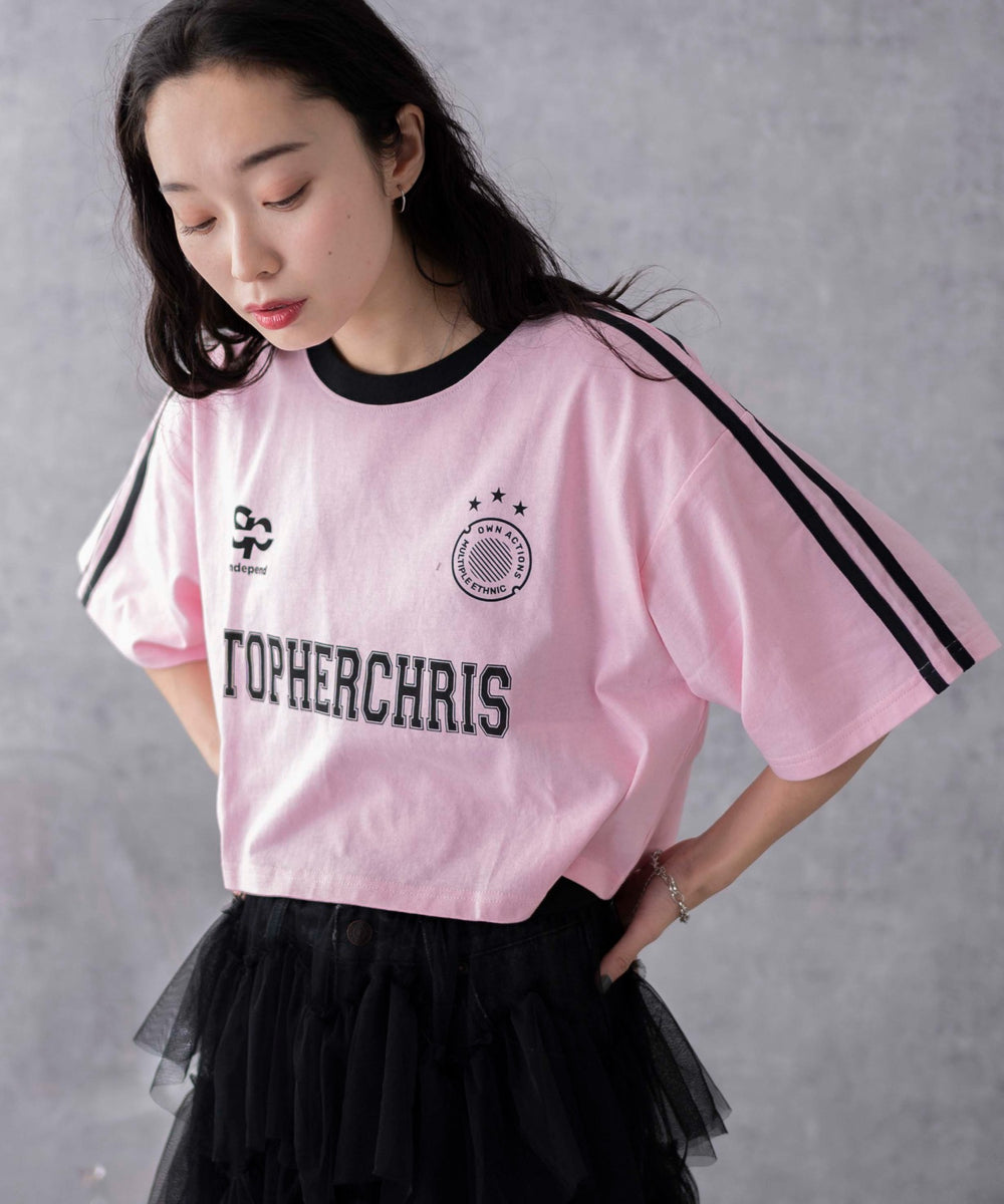 ピンク モデル:161cm M着用