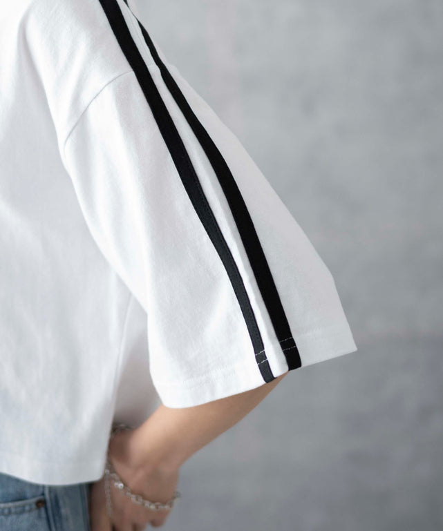 ホワイト モデル:161cm M着用