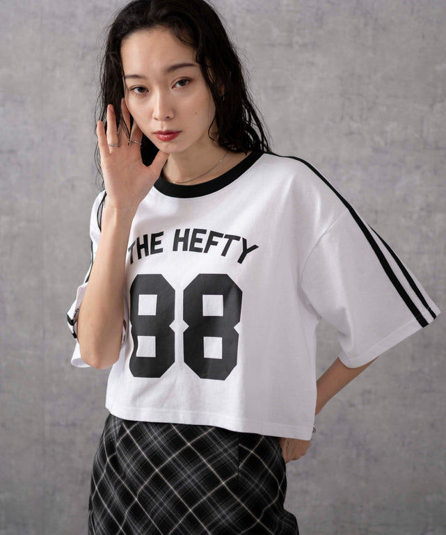 ホワイトその他 モデル：161cm M着用