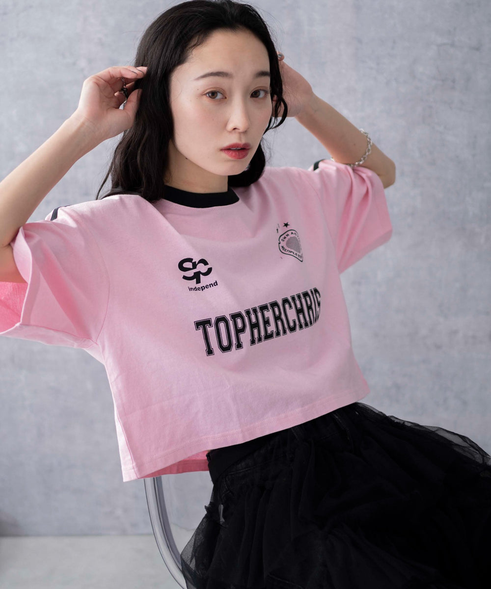 ピンク モデル:161cm M着用