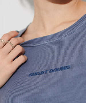 ブルー　モデル:161cm M着用