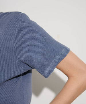 ブルー　モデル:161cm M着用