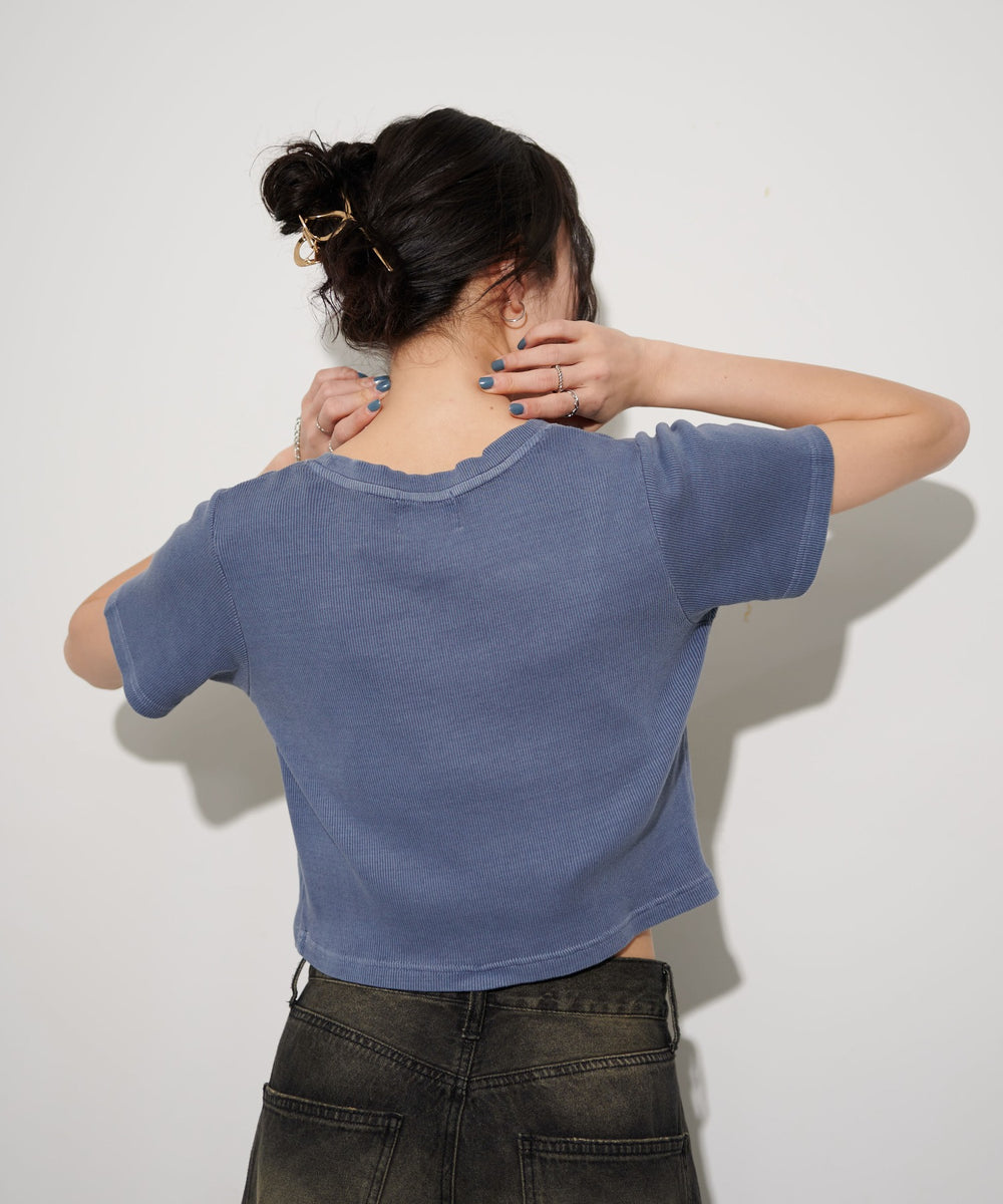 ブルー　モデル:161cm M着用