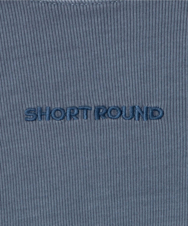 ブルー　モデル:161cm M着用