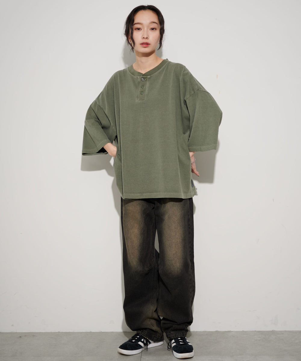 カーキ  モデル:161cm L着用