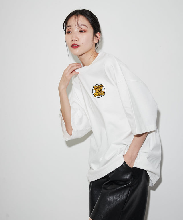 ホワイト モデル：165cm L着用