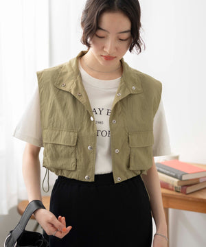 カーキ　モデル:163cm F着用