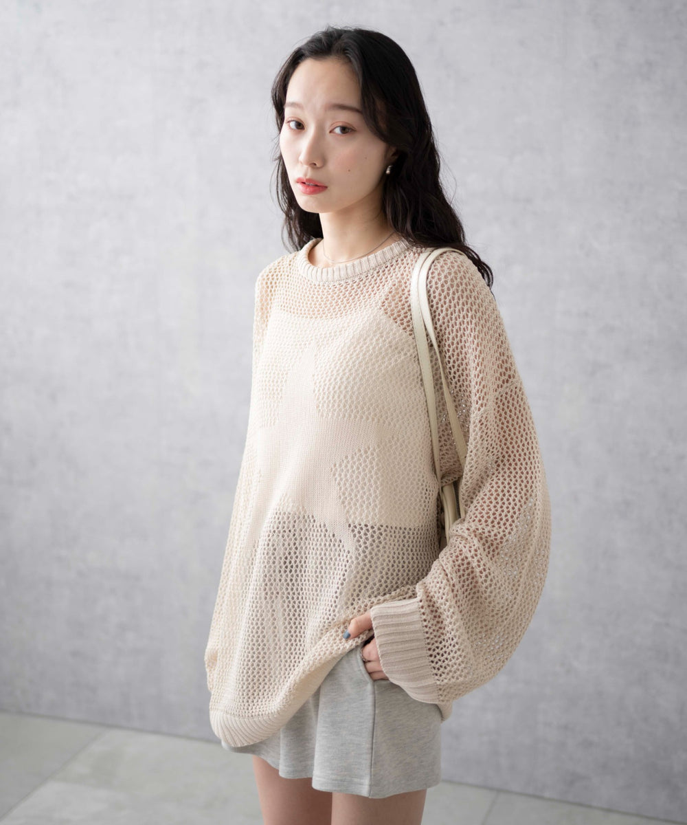 ホワイトアイボリー　モデル:161cm F着用