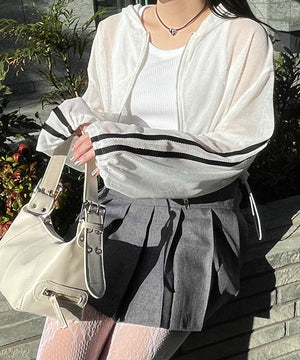 ホワイト 　モデル:155cm F着用