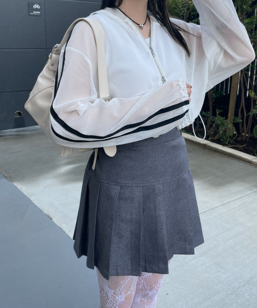 ホワイト 　モデル:155cm F着用