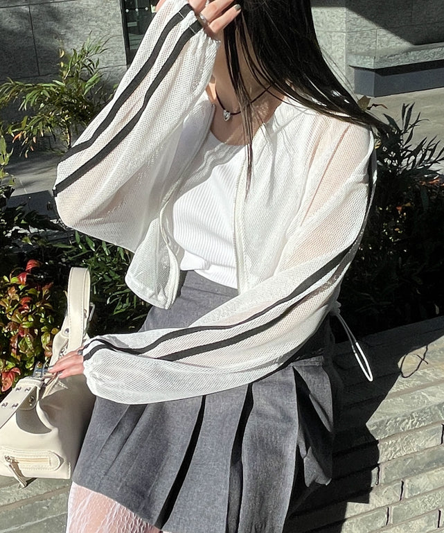 ホワイト 　モデル:155cm F着用