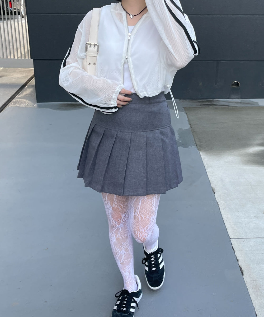 ホワイト 　モデル:155cm F着用