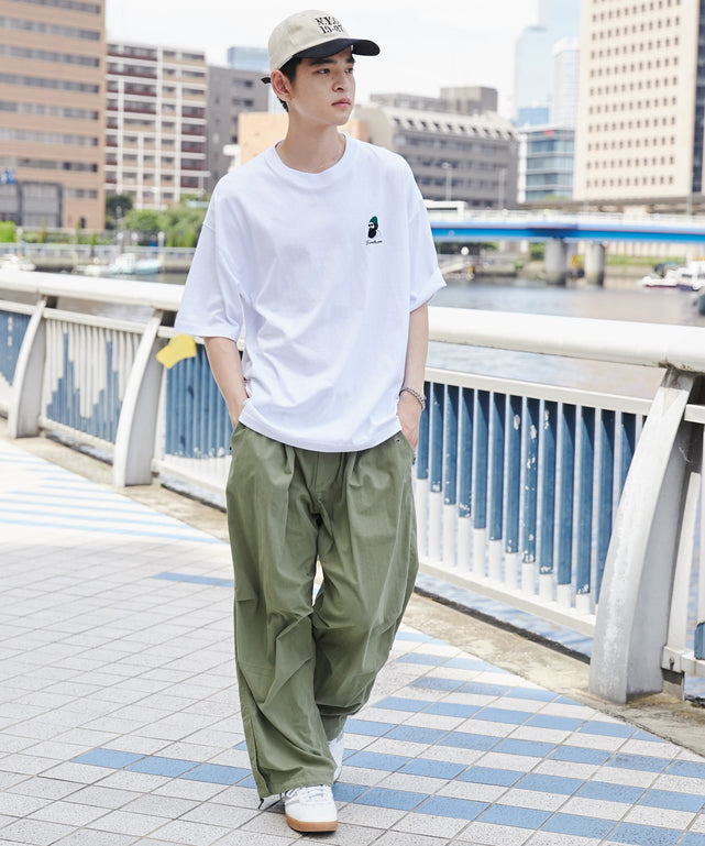 ホワイト モデル：180cm L着用