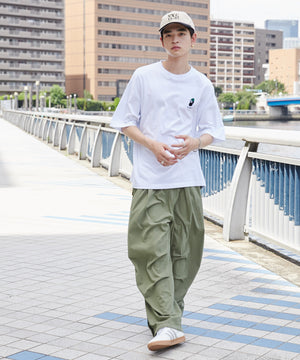 ホワイト モデル：180cm L着用