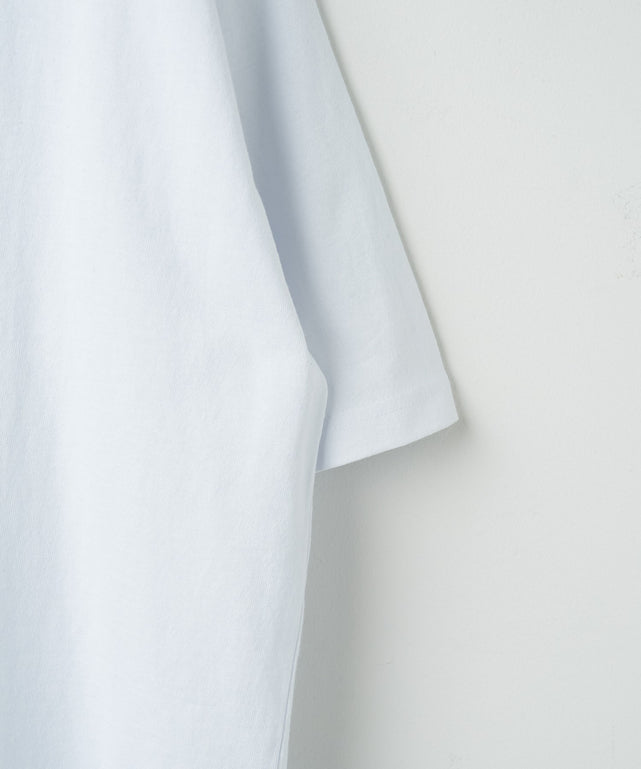 ホワイト モデル：174㎝ L着用