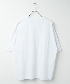 ホワイト モデル：174㎝ L着用