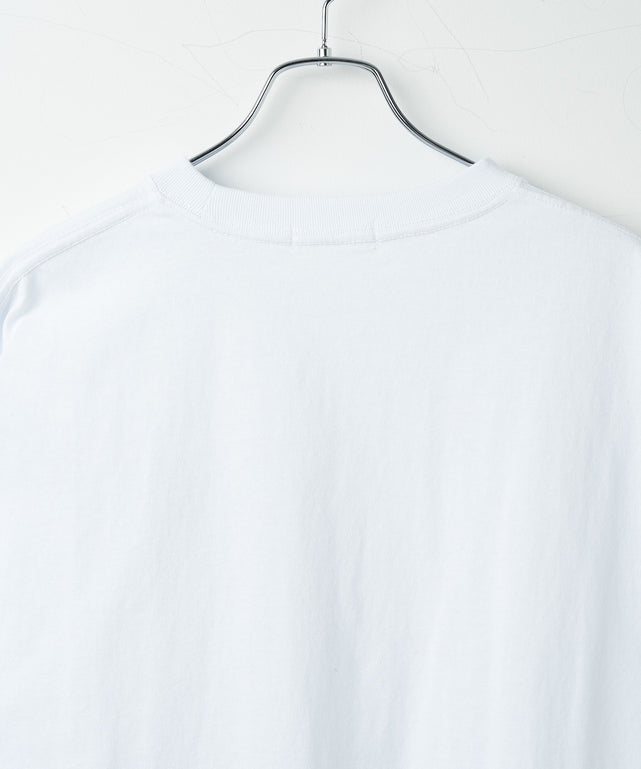 ホワイト モデル：174㎝ L着用