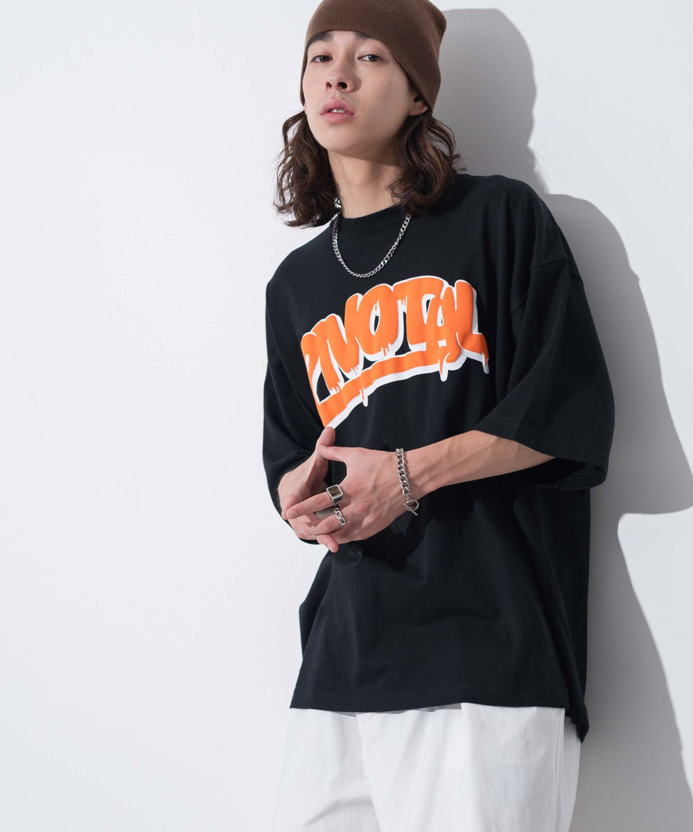 ブラックその他 モデル：174cm L着用